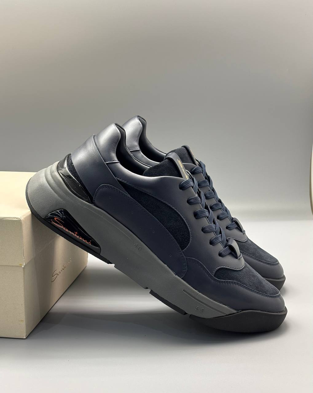 Кроссовки Santoni