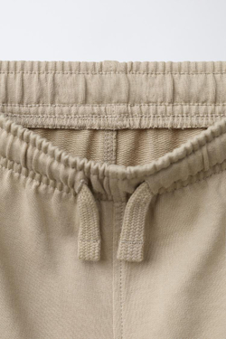 ZARA КОМПЛЕКТ ИЗ ФУТБОЛКИ И БЕРМУДОВ, ПЕСОЧНЫЙ