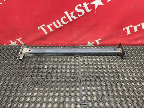 Усилитель переднего бампера