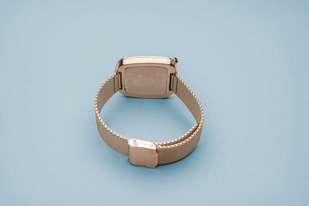 Наручные часы Bering 18040-364