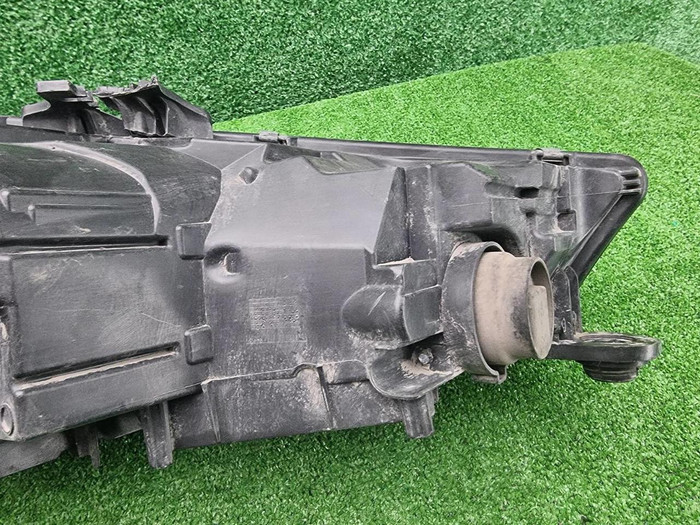 Фара левая Audi A4 B9 (2015-2020) LED