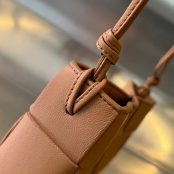 Bottega Veneta Cassette Pouch On Strap 22 cm