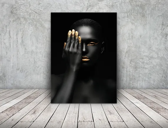 Постер "Девушка в золоте"