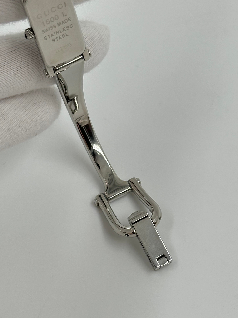 Часы GUCCI 1500 L