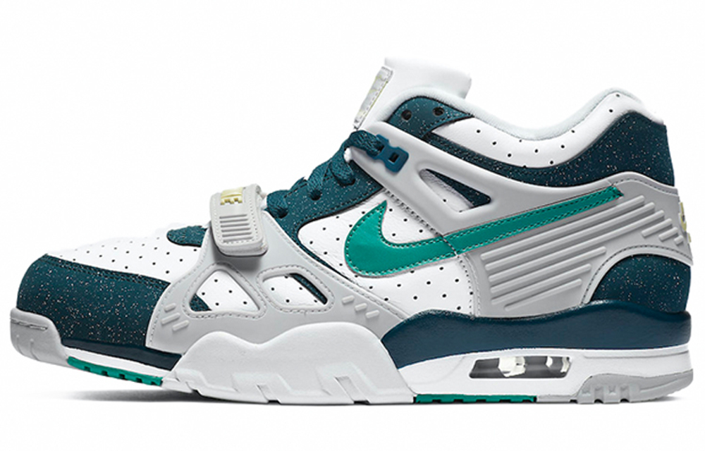Nike hyper trainer top