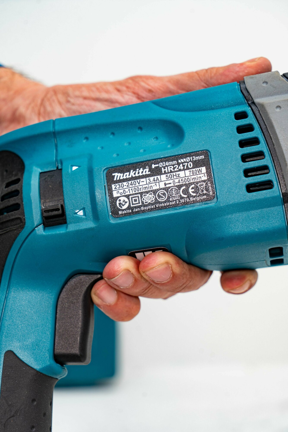 Перфоратор Makita HR2470, 2.4 Дж, 780 Вт, 4500 уд/мин, в кейсе