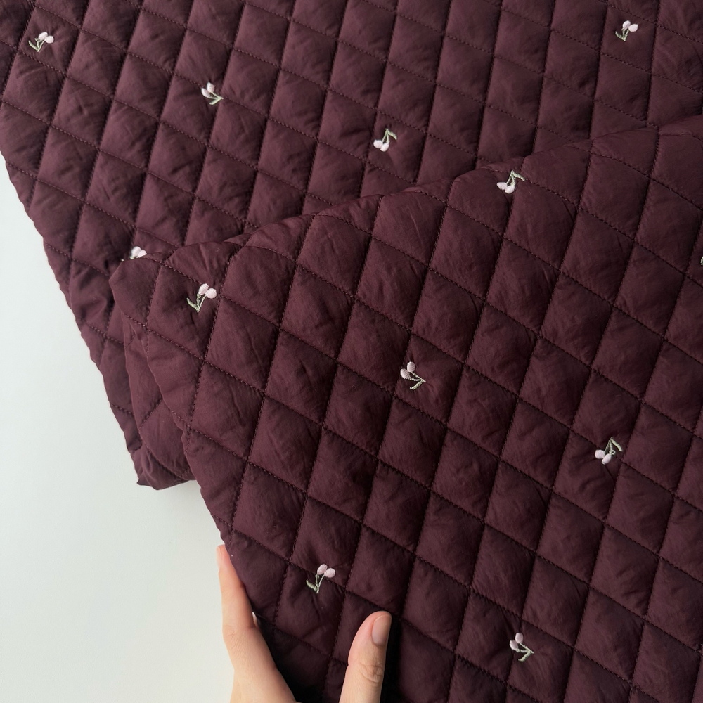 Курточная стежка Бордовая с вышивкой вишенок