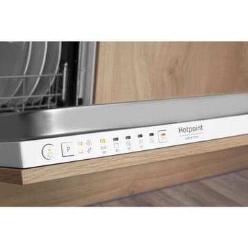 Встраиваемая посудомоечная машина Hotpoint-Ariston HSIC 2B27 FE