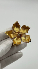 Брошь Цветок BSK