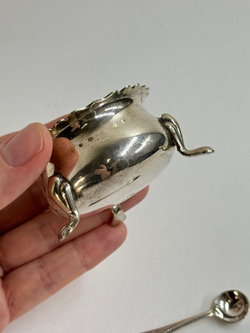 Солонка с ложкой