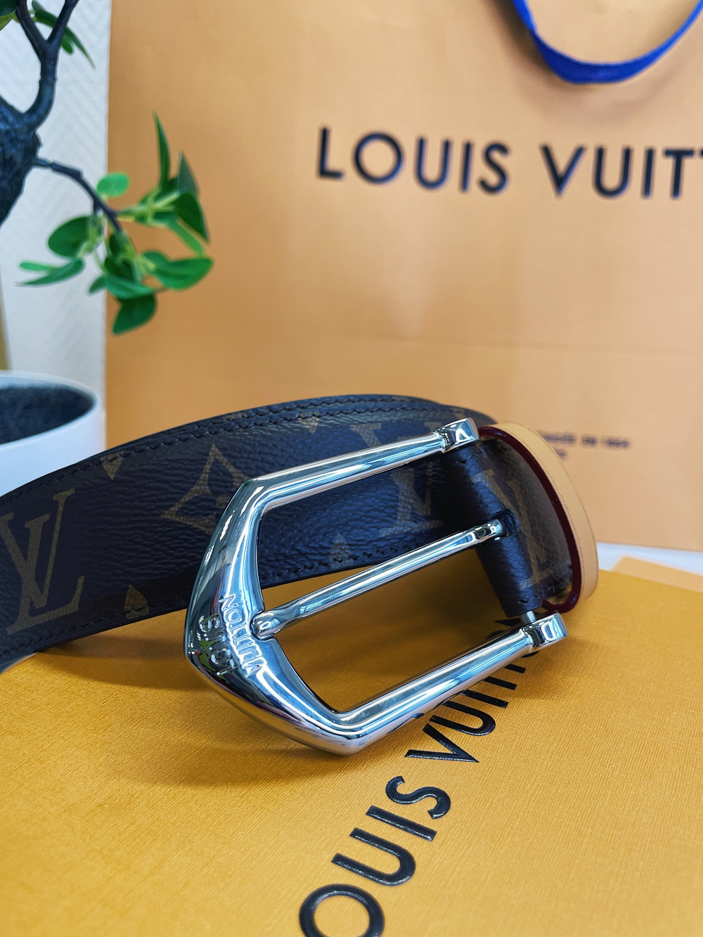 Louis Vuitton Кожаный ремень
