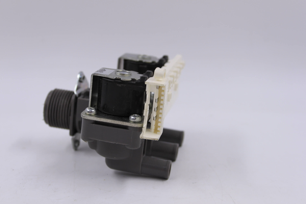 Электромагнитный клапан подачи воды стиральной машины Haier 0024000404D