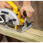Пила дисковая DeWalt DWE575K