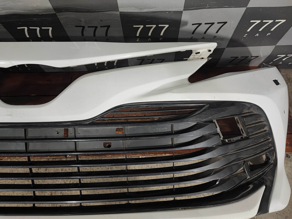 Бампер передний Toyota Camry (XV70) 17-21 Б/У Оригинал 5211906E50