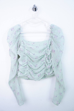 Блузка H&M нежного цвета, маркировка 36, визуально на 42 размер