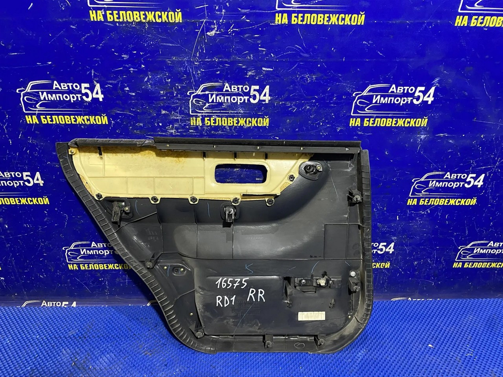 Обшивка двери Honda CR-V 1995-2001