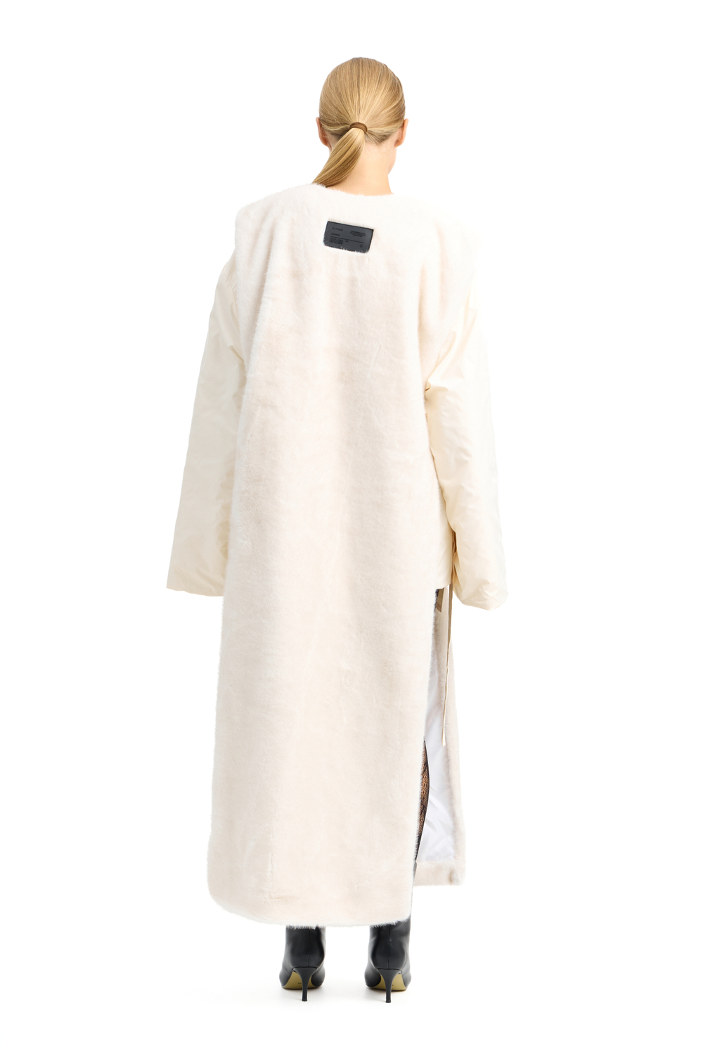 Меховая манишка и ворот NOT USUALLY Milk