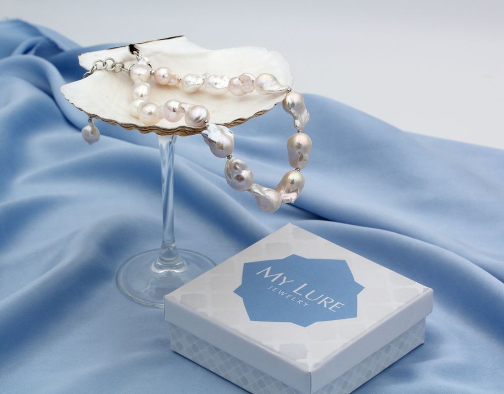 Роскошное колье из барочного жемчуга