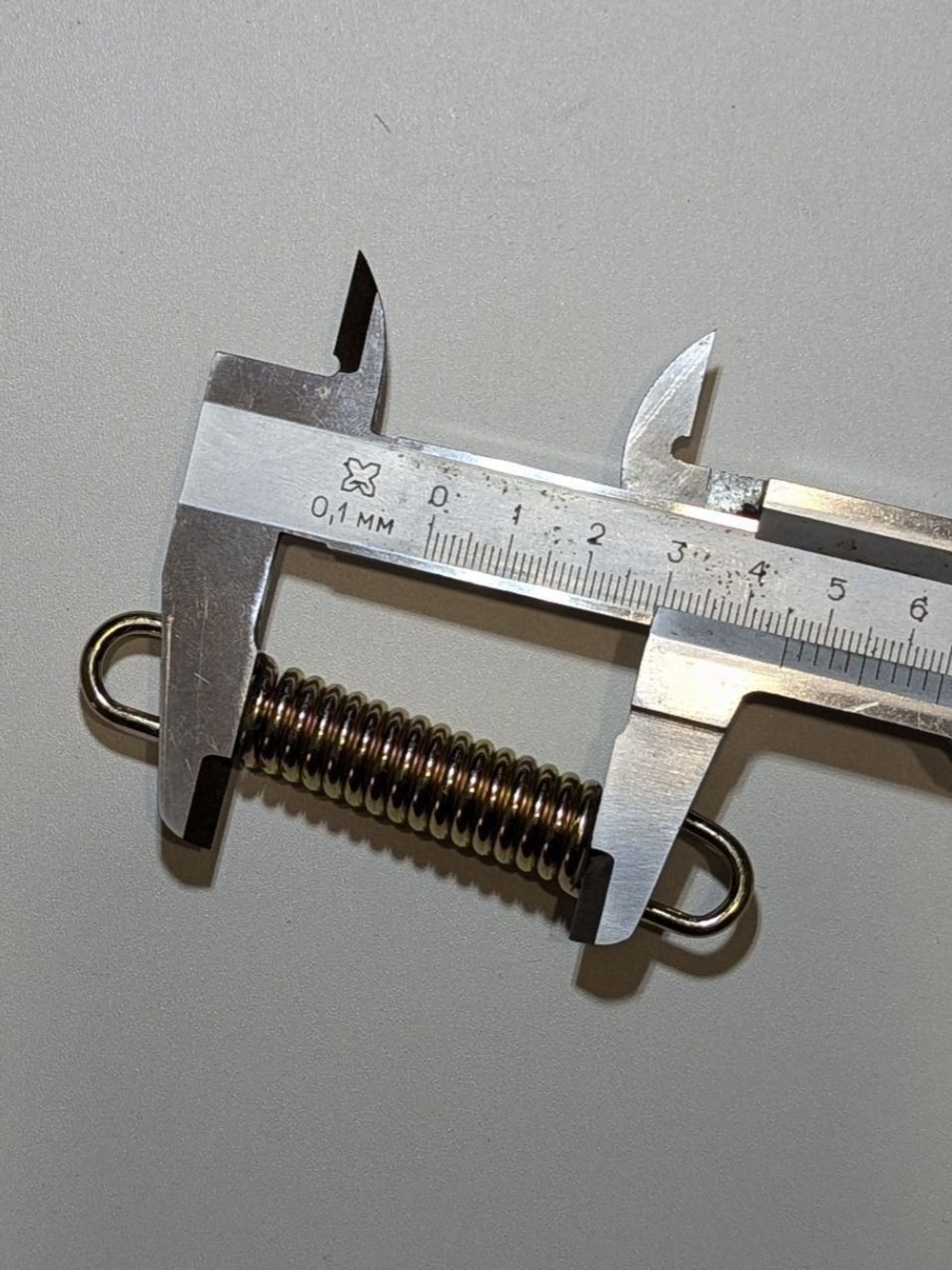 - Пружина центральной подставки Alpha/Delta для мотоциклов и скутеров