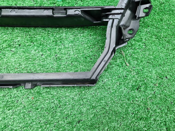 Решетка перед. бампера Porsche Panamera 971 20-24