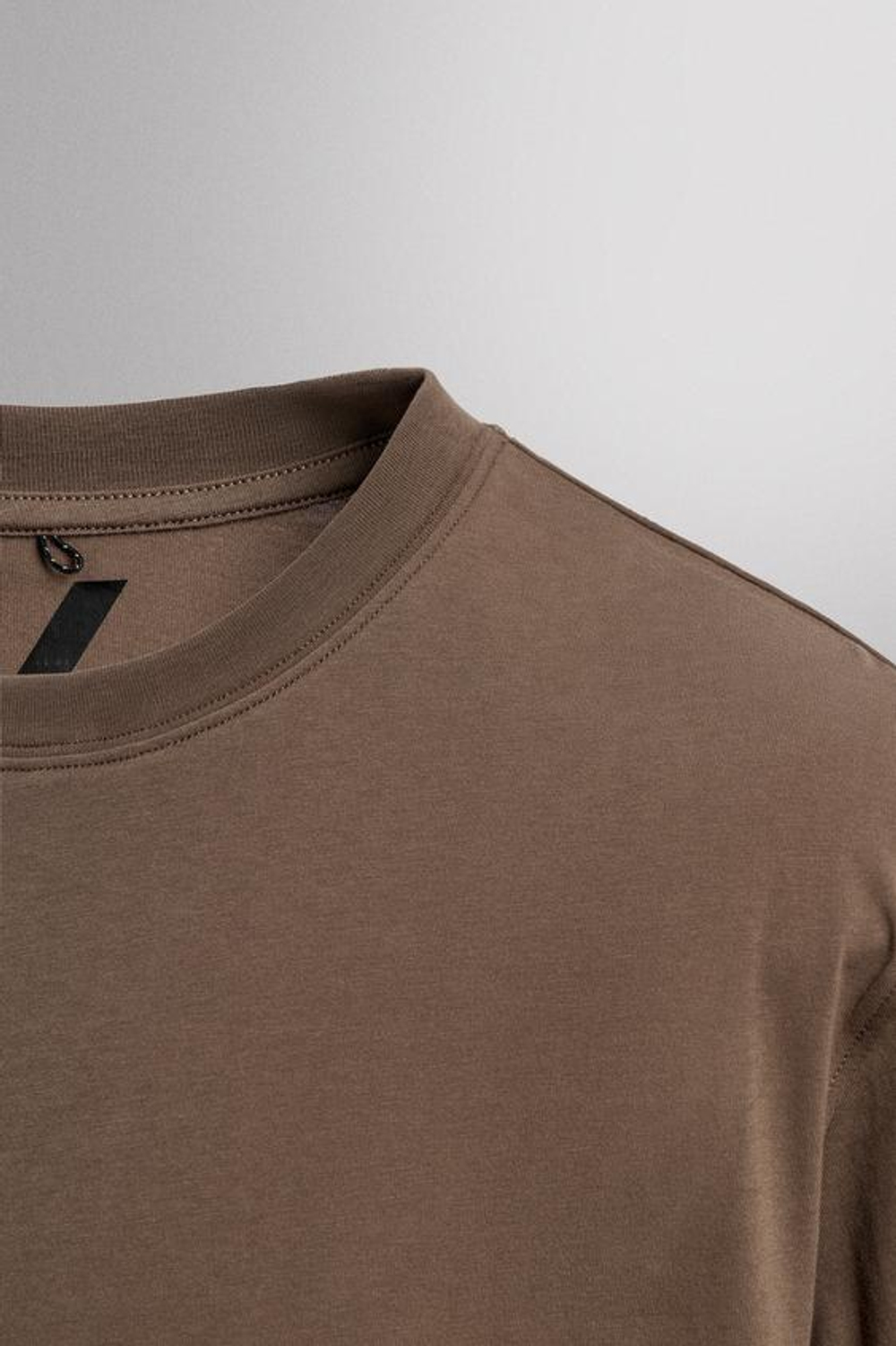 ZARA БАЗОВАЯ СПОРТИВНАЯ ФУТБОЛКА ИЗ ХЛОПКА, КОРИЧНЕВЫЙ