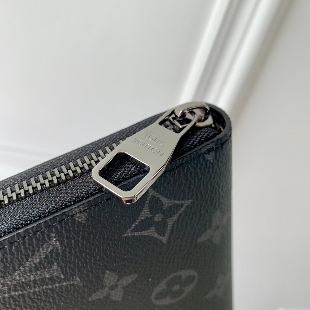 Louis Vuitton Zippy Wallet