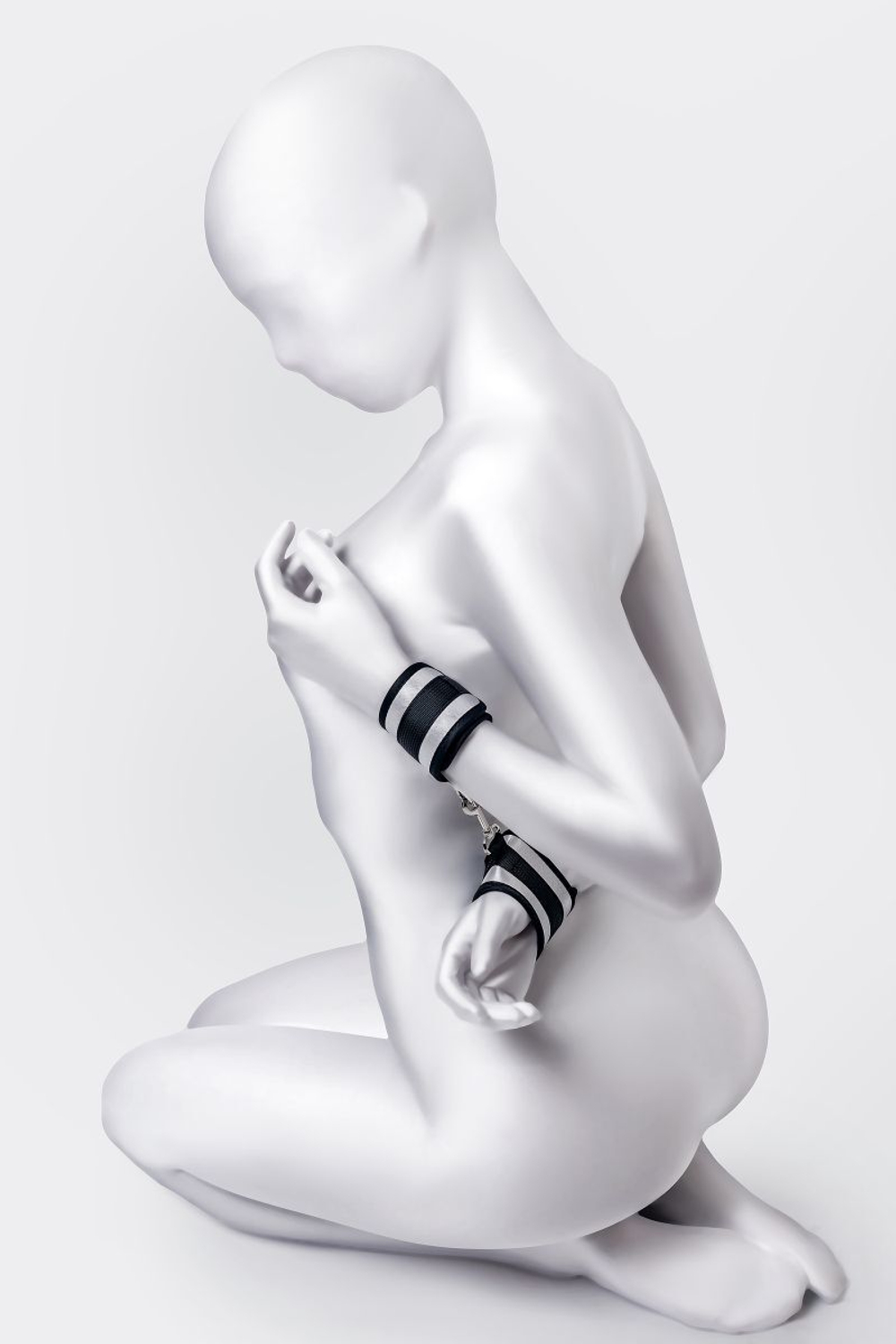 Серебристо-черные наручники Anonymo (Цвет: серебристый с черным)