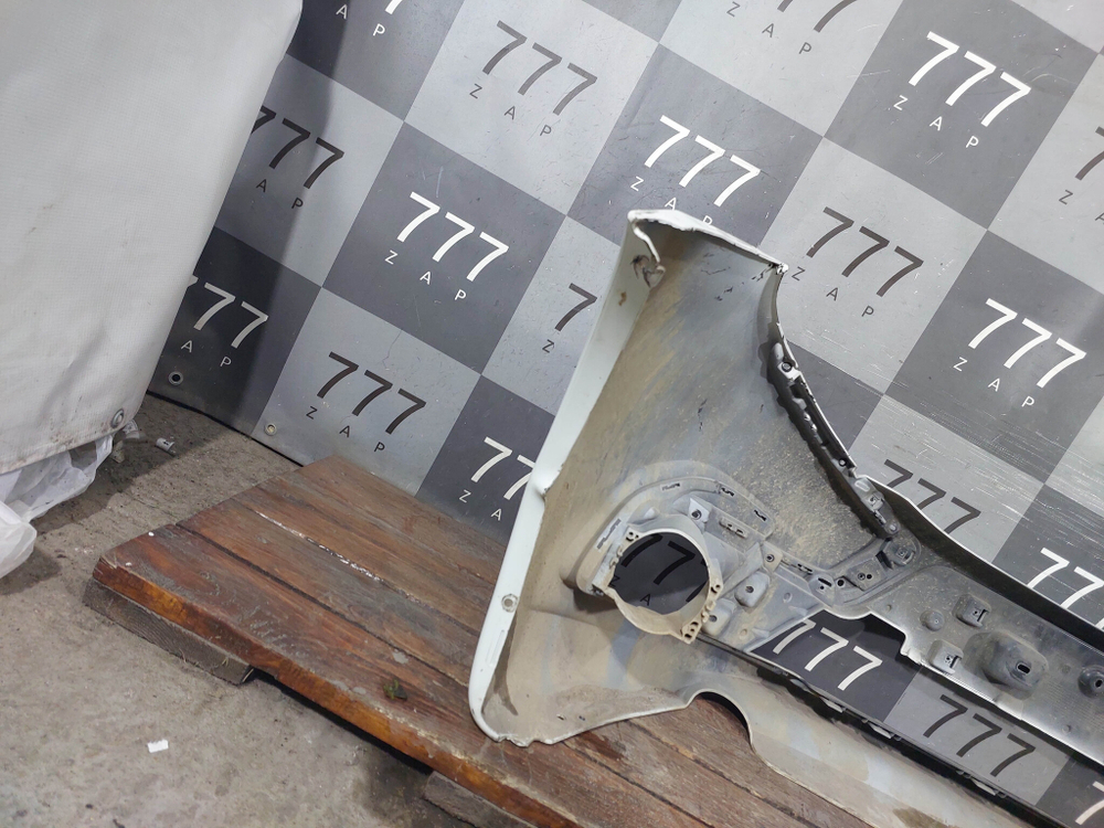 Бампер передний LADA Granta 18-нв Б/У Оригинал 8450100957