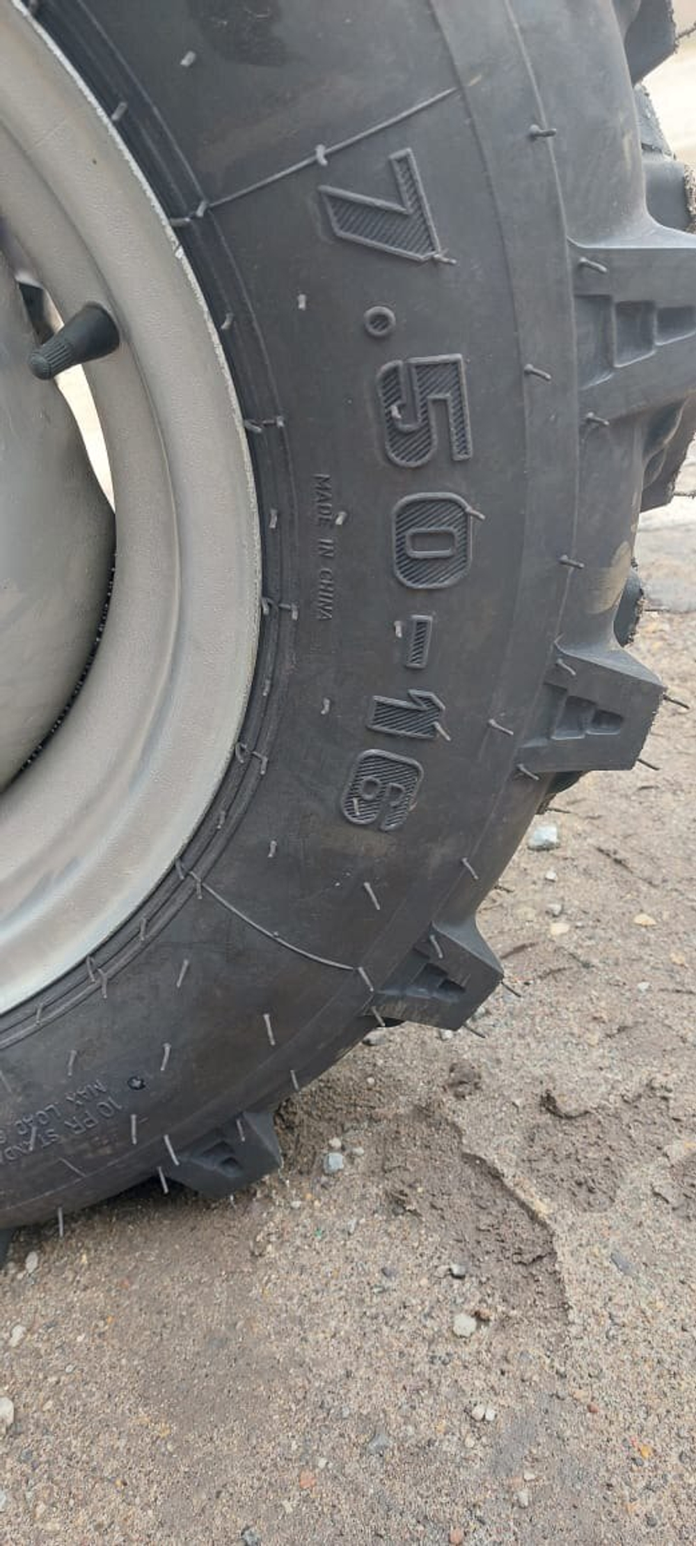 Трактор Xingtai | Синтай XT-504C с кабиной