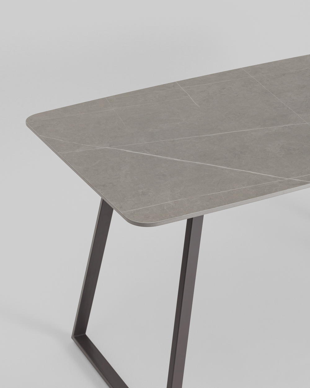 Стол обеденный Vermont 140*80 см  керамика темная ножки серые