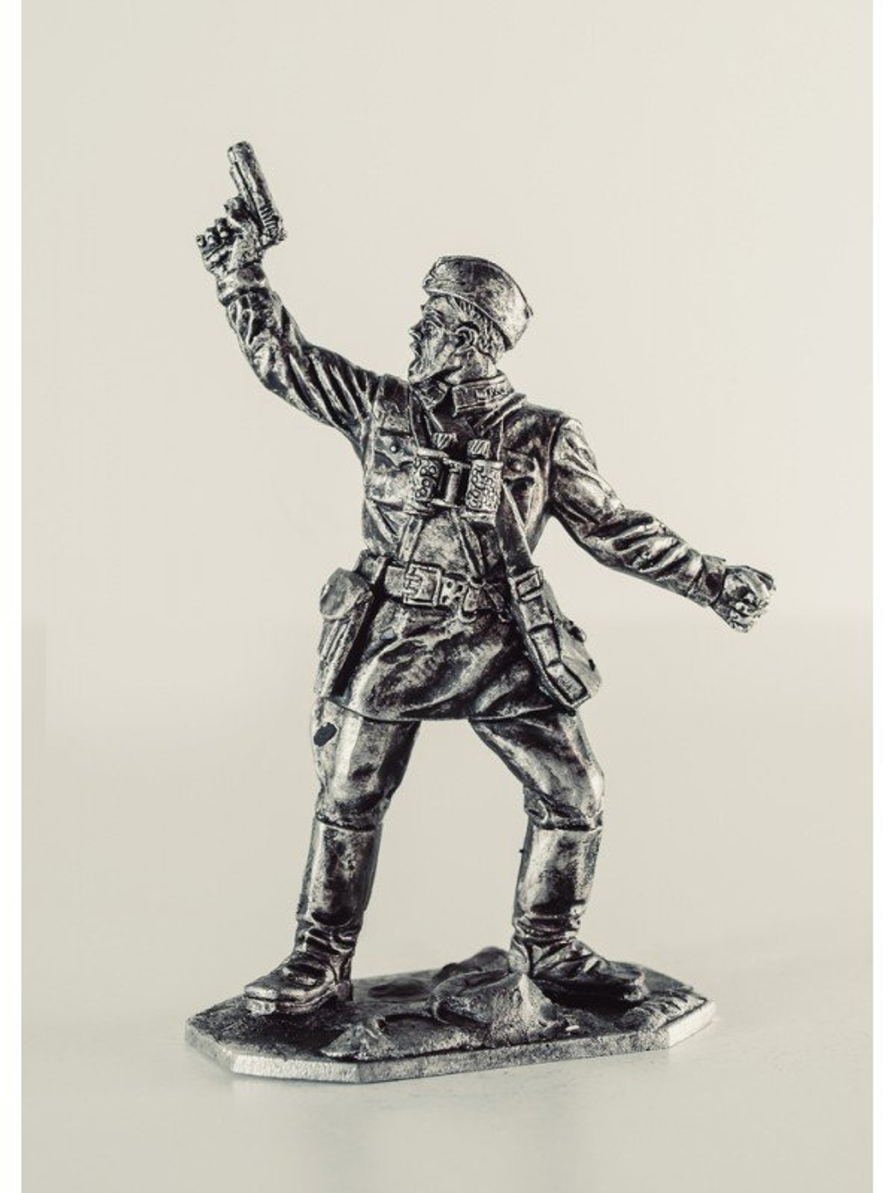 Оловянный солдатик Политрук РККА, 1942 г.