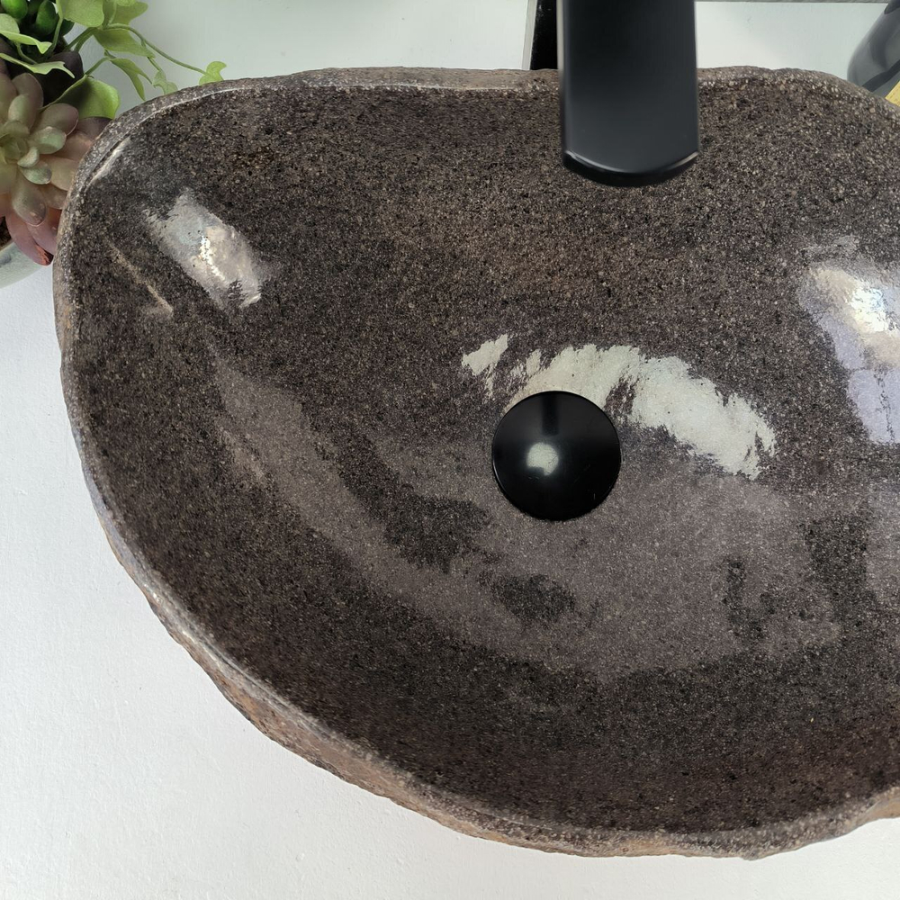 Раковина из речного камня RS-65140 44*32*15 0861