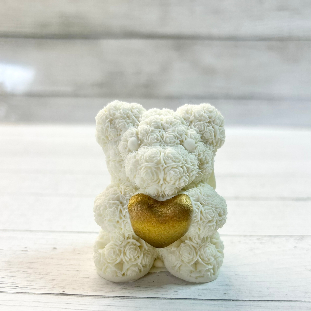 Фигурка из шоколадной глазури "Мишка с золотым сердцем"