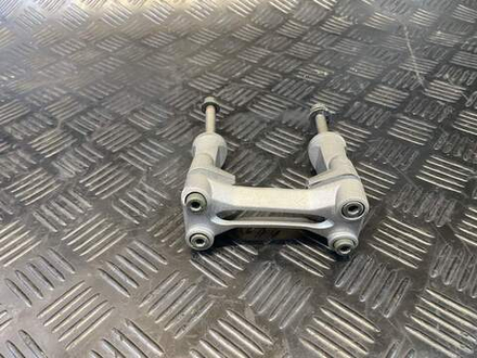 Крепление руля Yamaha FZ1 Fazer RN17(гнутая шпилька)