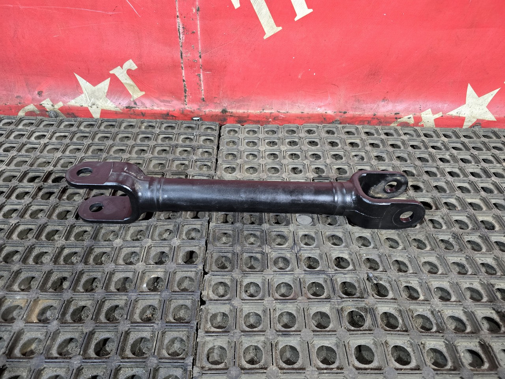 Стойка заднего стабилизатора 2023г