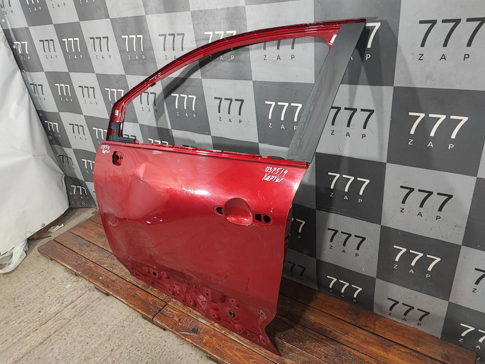 Дверь передняя левая Renault Kaptur 16-22 Б/У Оригинал 801016854R