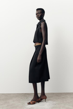 ZARA ДЛИННЫЕ БЕРМУДЫ СО СКЛАДКАМИ И РЕМНЕМ, ЧЕРНЫЙ