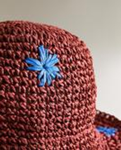 ZARA HOME ДЕТСКАЯ ПЛЯЖНАЯ ШЛЯПА ИЗ БУМАЖНОЙ ЛОЗЫ С ЦВЕТАМИ, БОРДОВЫЙ