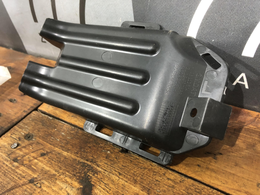 Направляющая бампера Chevrolet Captiva (C100) 06-10 Новое Оригинал 96800804