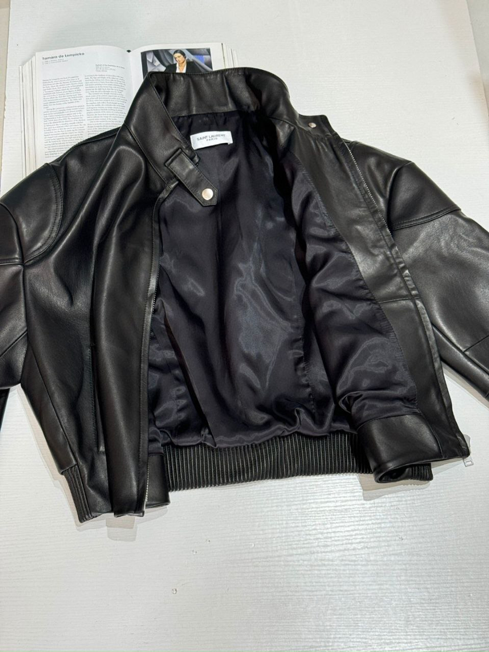 Кожаная куртка Yves Saint Laurent