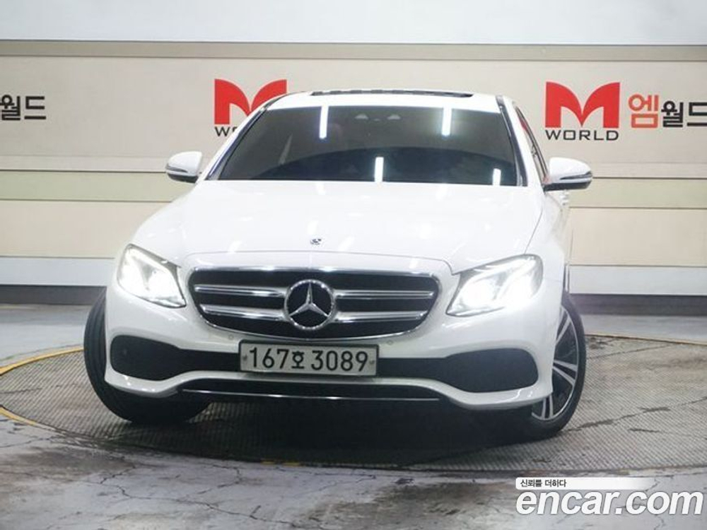Mercedes-Benz E-Class W213 E220d Avangarde (05.2020)