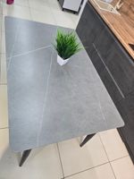 Стол обеденный из камня