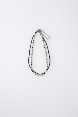 ZARA НАБОР ИЗ ДВУХ ОЖЕРЕЛЕЙ ИЗ ДЕРЕВЯННЫХ БУСИН, ЧЕРНЫЙ/БЕЛЫЙ