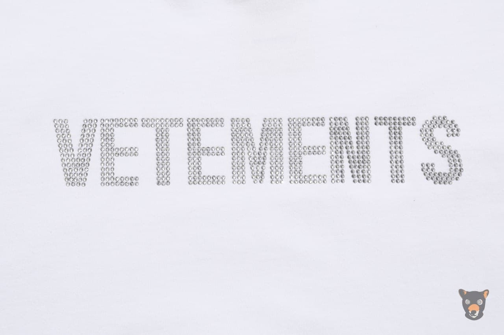 Футболка Vetements "Swarovski" белая