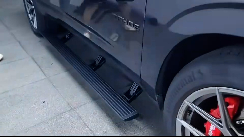 Электрические боковые пороги для Chevrolet Tahoe V 2025+ подножки автоматические стальные порги