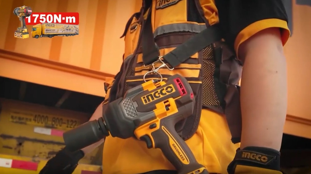 Аккумуляторный бесщеточный ударный гайковерт INGCO CIWLI201751 INDUSTRIAL 20 В 1/2" 1750 Нм / 2100 Нм