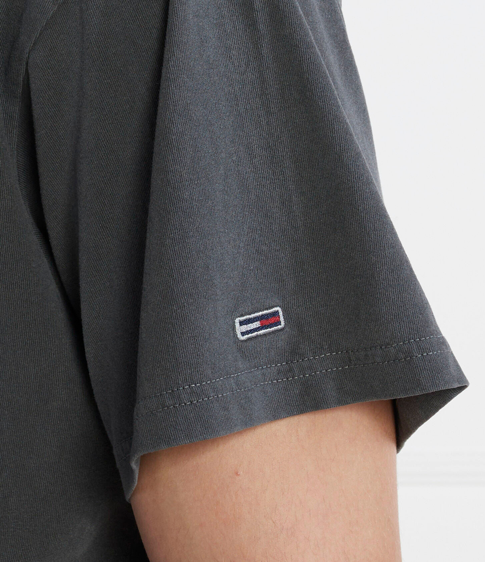Футболка LINEAR FIRE FLAG Tommy Jeans - графитовый(DM0DM17738)
