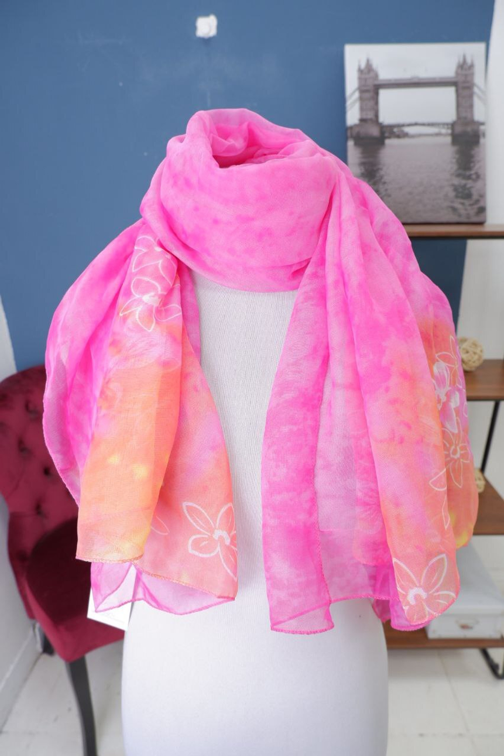 Палантин нежной расцветки