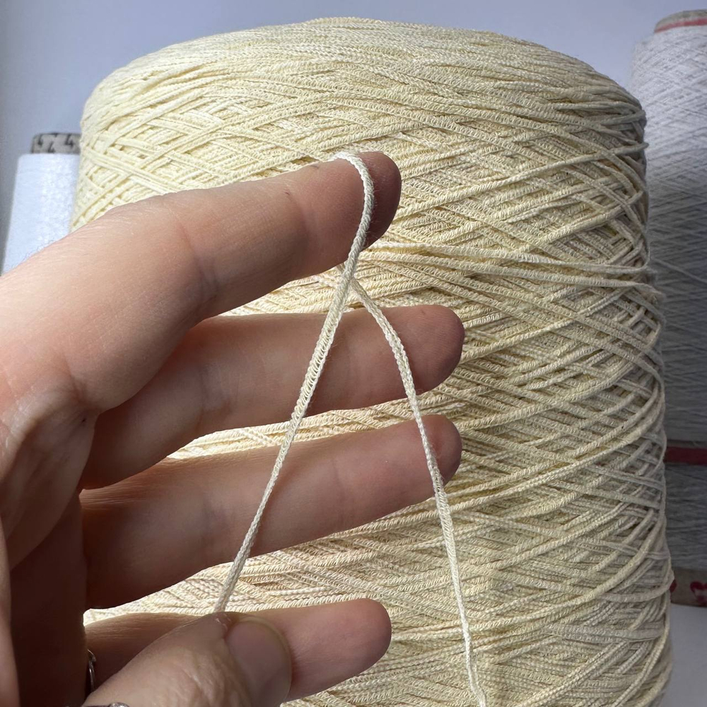 MARVEL - Lineapiu; 70% хлопок 30% п/а; 300м/100гр; цвет: бледно-желтый, жасминовый; S717