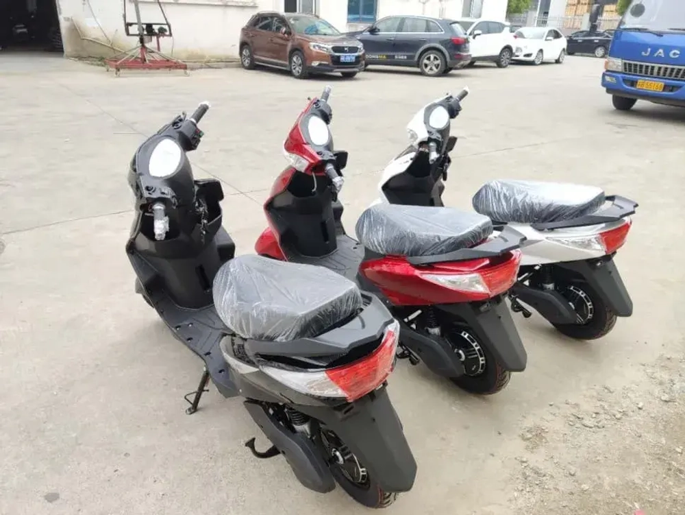 Электроскутер Green Camel Трофи (60V 1500W R10)